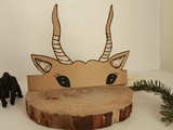 La couronne  Antilope  en carton de récup