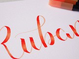Créer un délicat effet ruban en brush lettering – Tuto