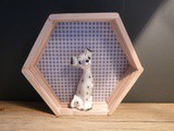 Id déco : une étagère en bâtonnets de bois