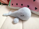 Un doudou baleine au crochet